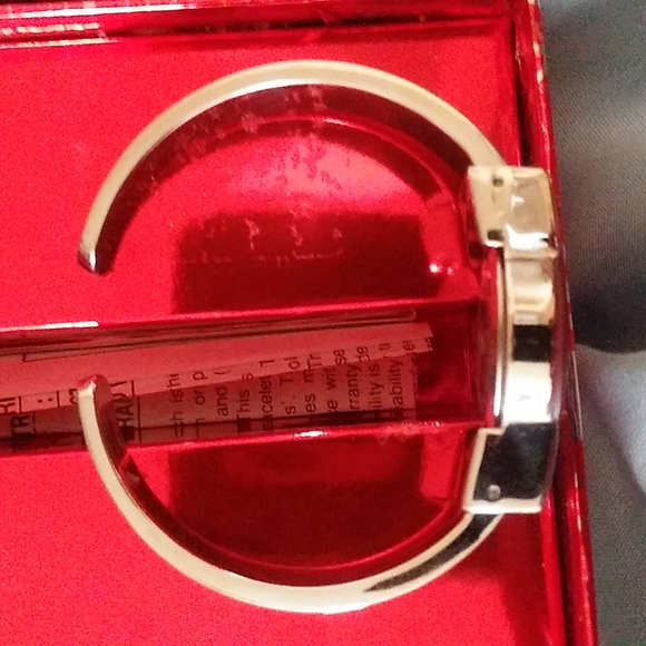 Accutime Christmas Watch - Picture 4 of 5